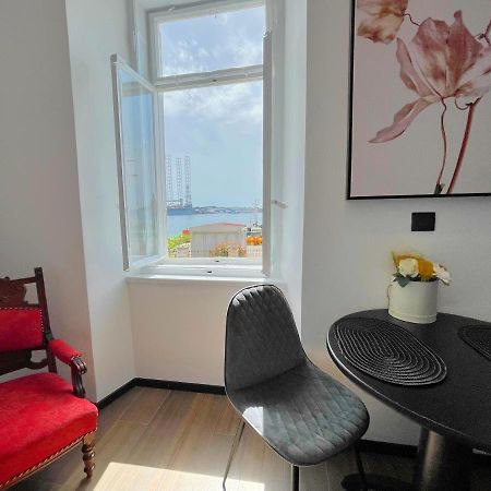 Navis City Apartments プーラ エクステリア 写真